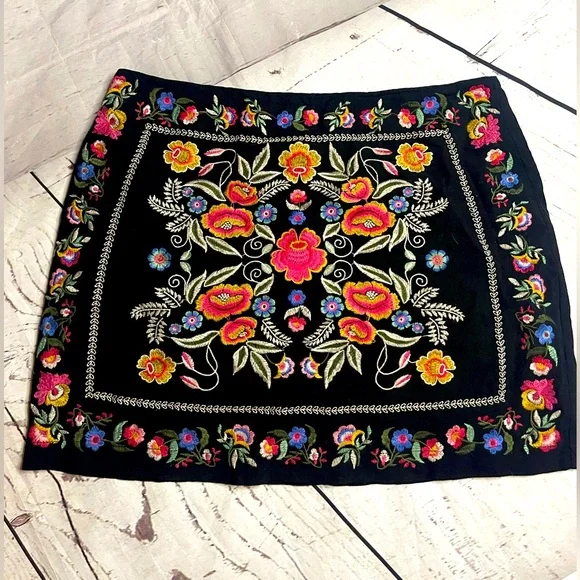 Umgee skirt large nwot - Picture 1 of 5